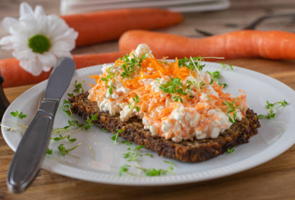 Tostada con ensalada