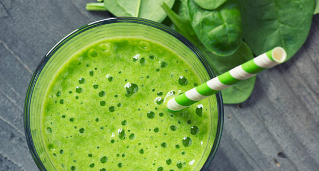 Toma un batido verde